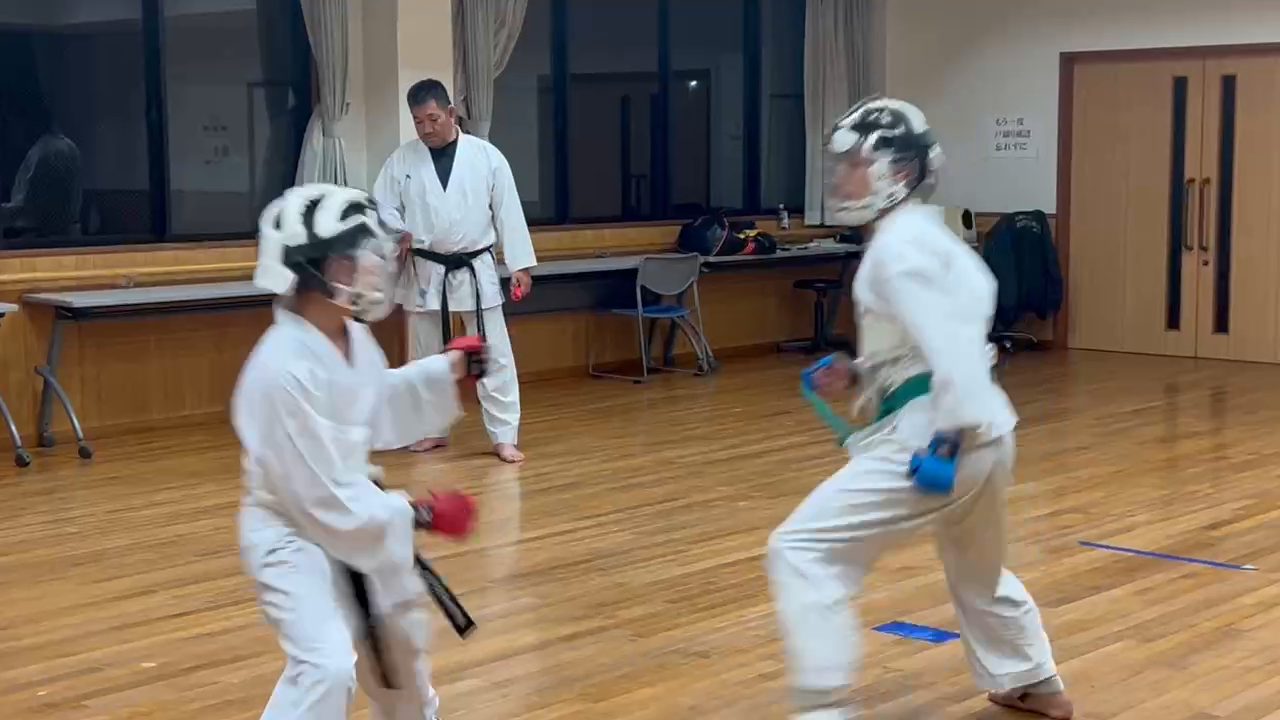 小学生〜大人は20:30まで